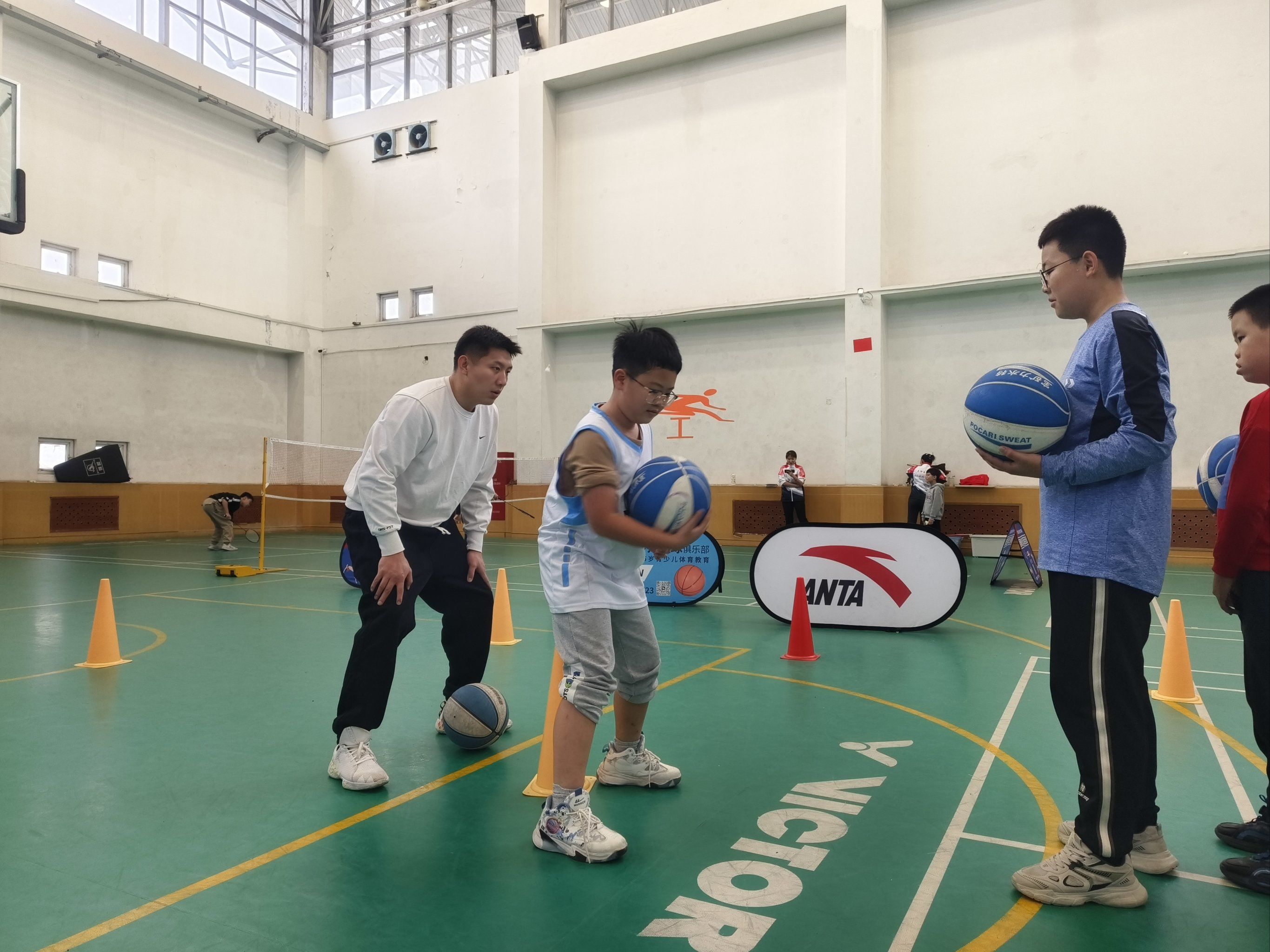 亚洲篮球青训营开展助力青少年健康成长
