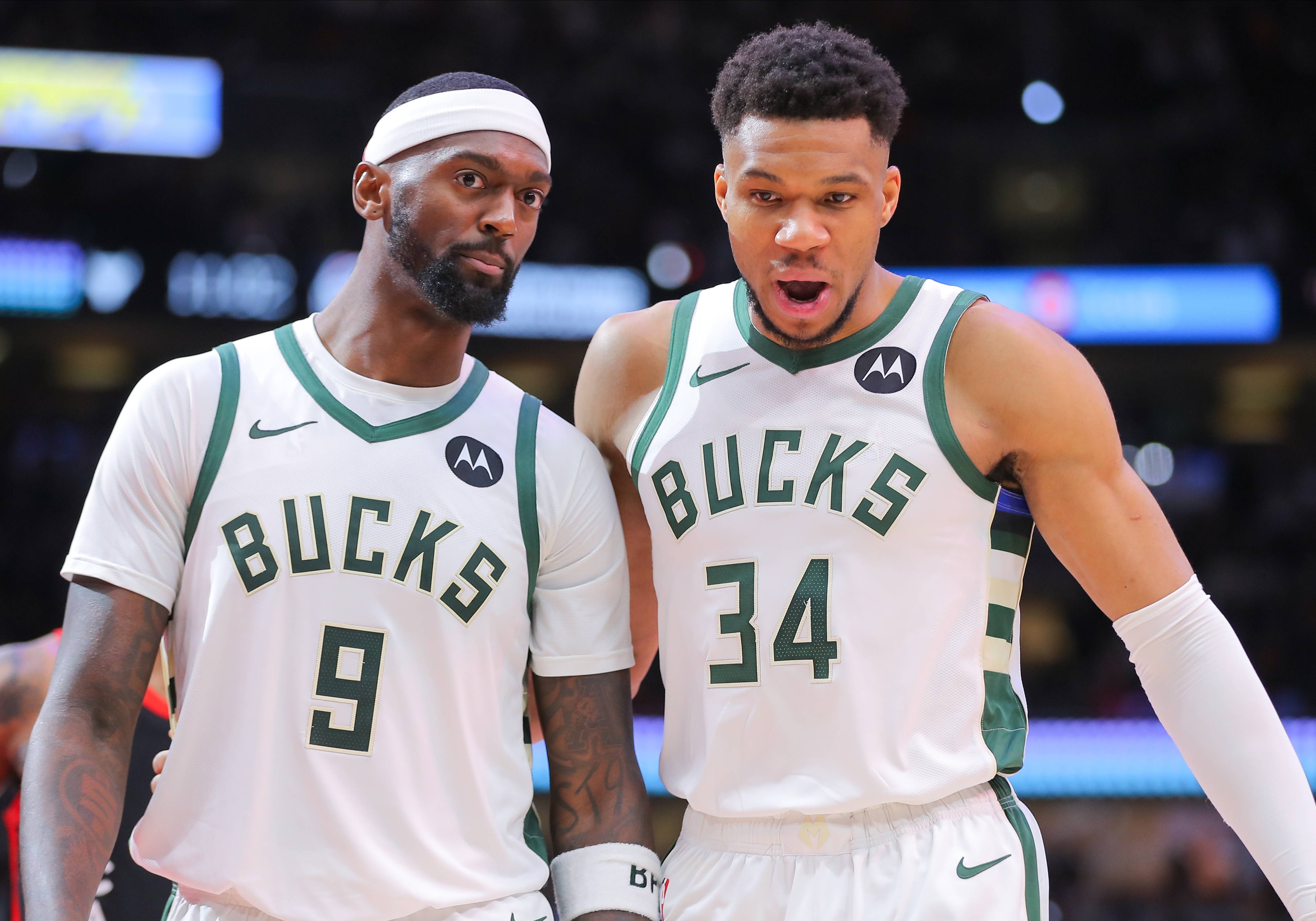 开云体育中国-雄鹿遭遇失利，湖人获得季后赛连胜