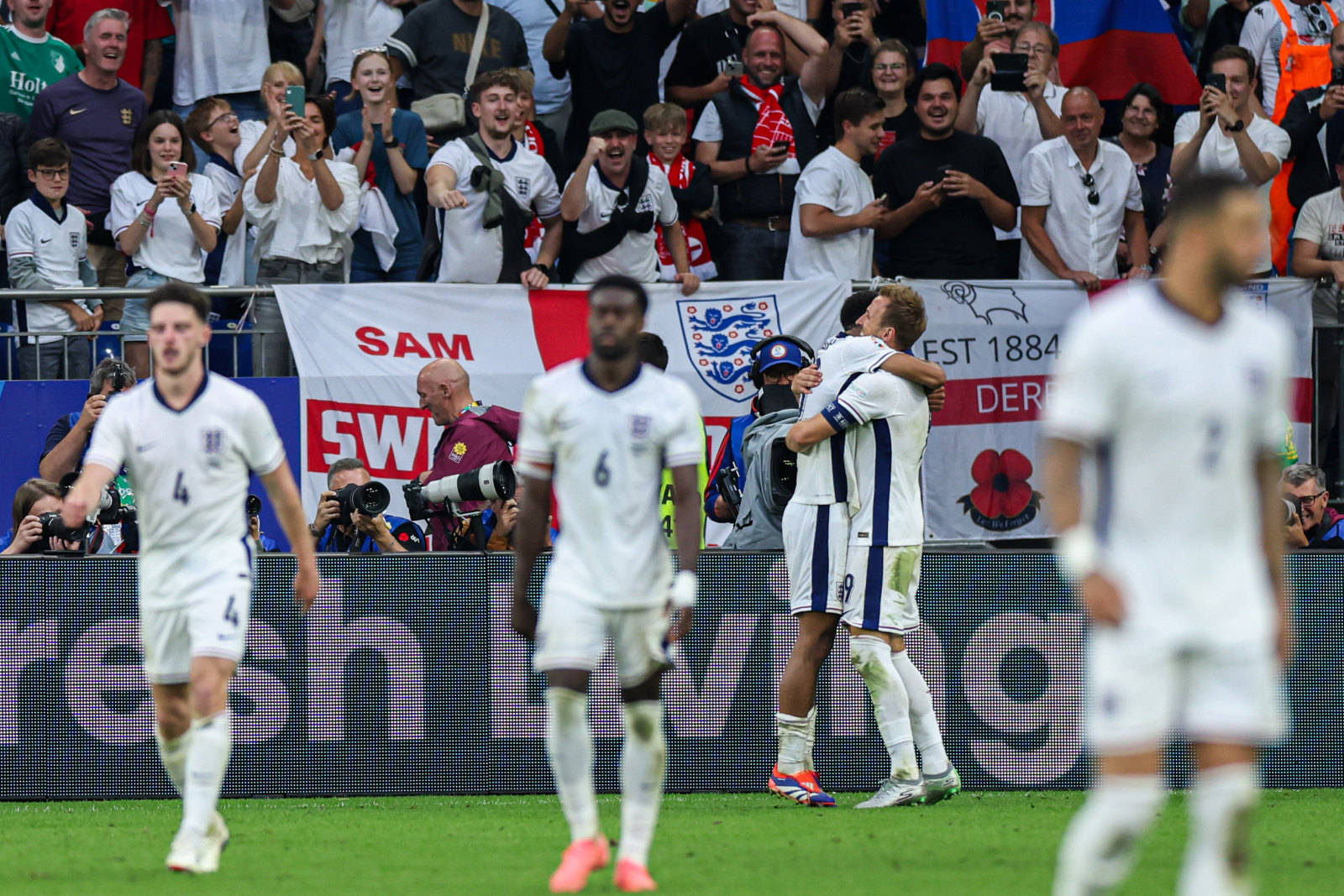 英格兰队在欧洲杯中击败瑞士晋级 英格兰队在欧洲杯中击败瑞士晋级