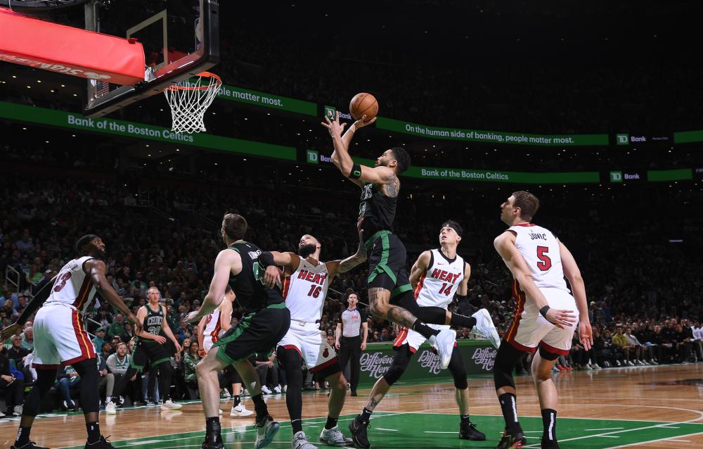 独行侠大胜快船,晋级季后赛第二轮 独行侠大胜快船,晋级季后赛第二轮