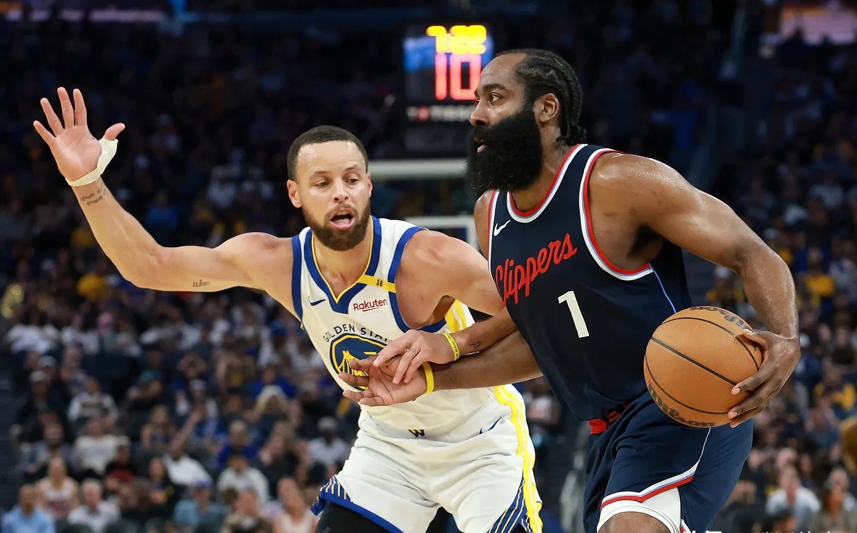 哈登率队5人得分上双火箭客场险胜森林狼！