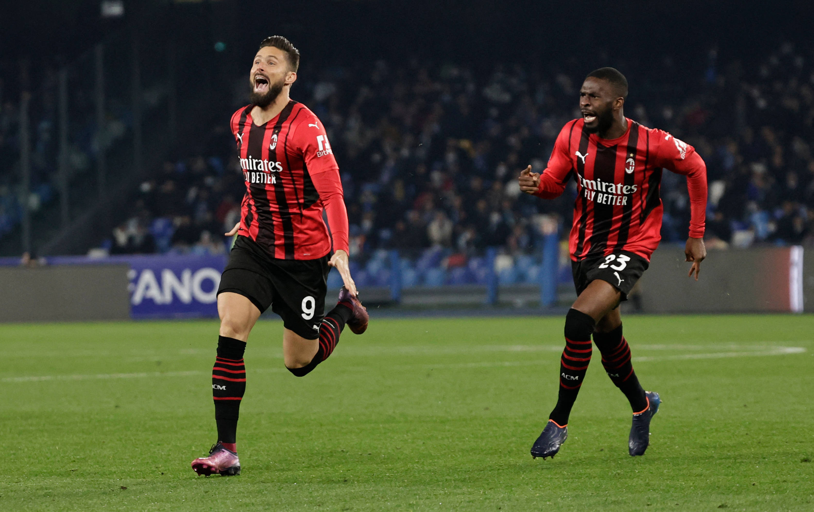 那不勒斯击败卡利亚里，继续追赶领头羊