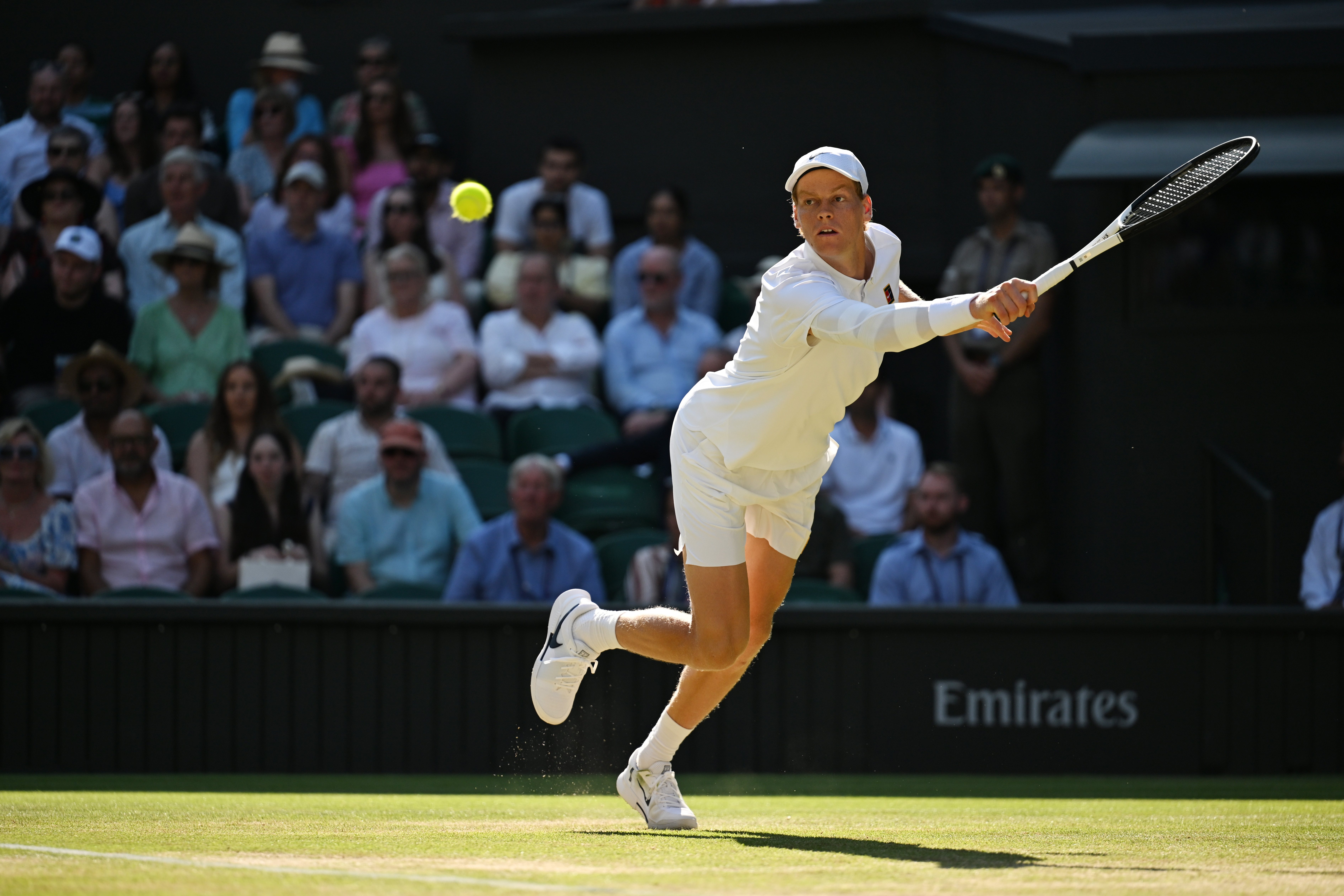 包含温网轻取拉沃尔杯，辛纳点燃赛场的词条