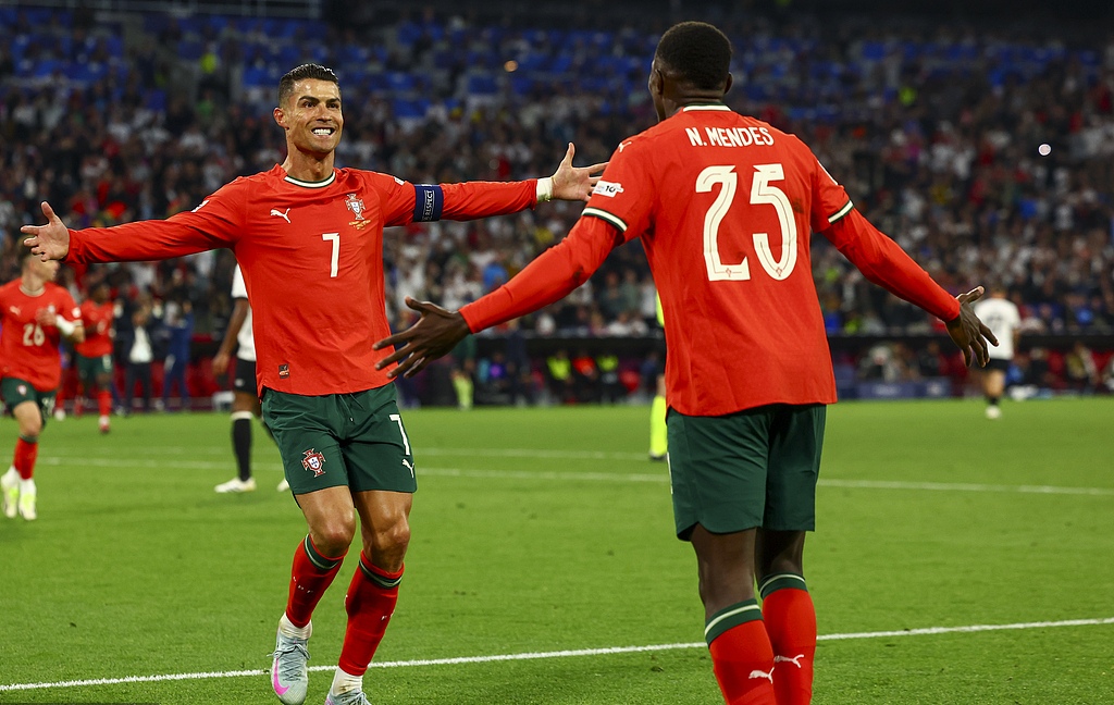 开云体育在线-包含德国队碾压葡萄牙队，波尔关键制胜的词条