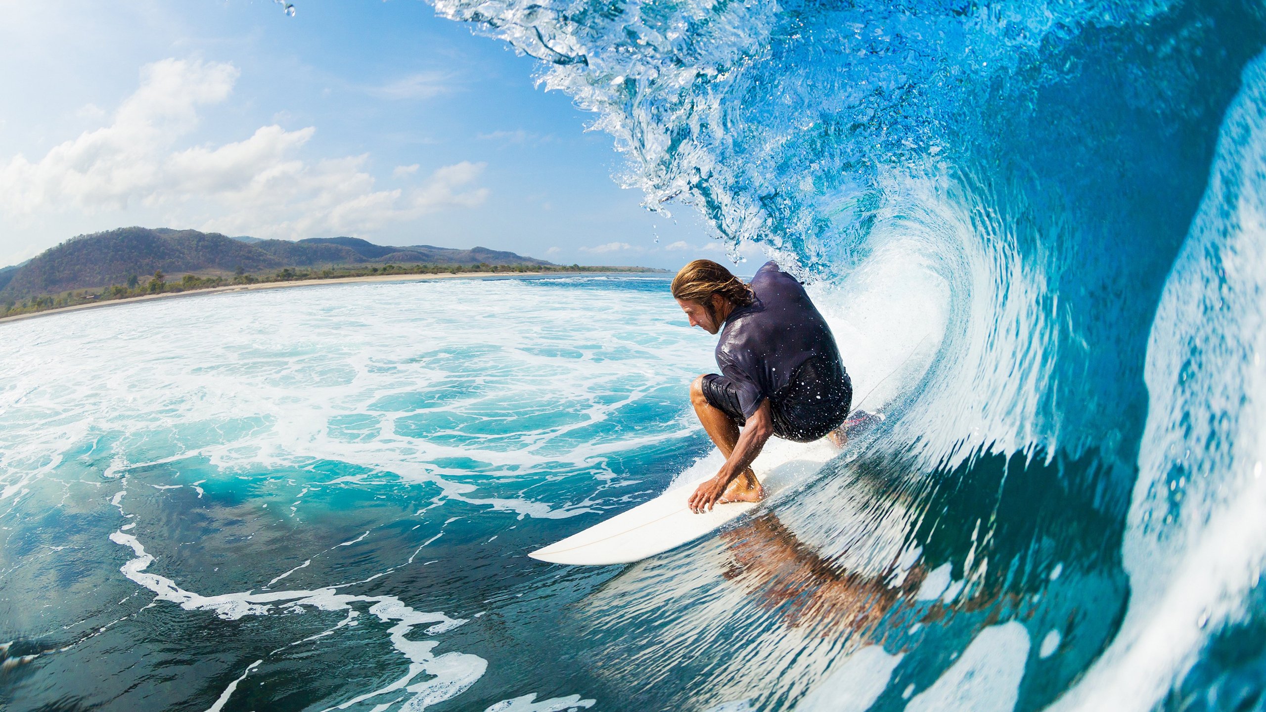 新时代的极速回响，维斯塔潘驾驶红牛，在蒙扎赛道掀起红色风暴